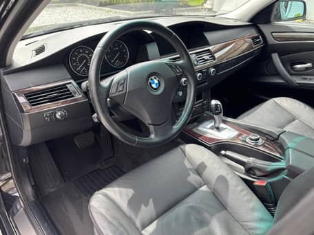 2009 BMW 5 Series image