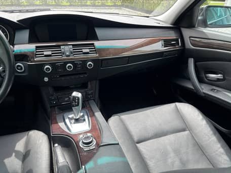 2009 BMW 5 Series image
