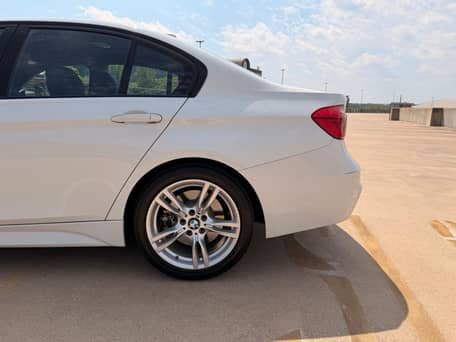 2017 BMW 33Oi image