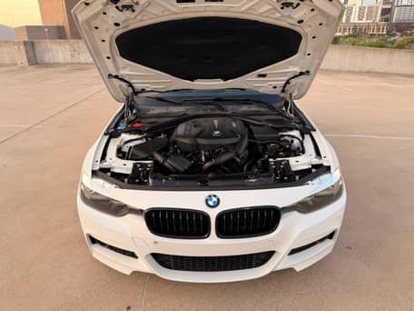 2017 BMW 33Oi image
