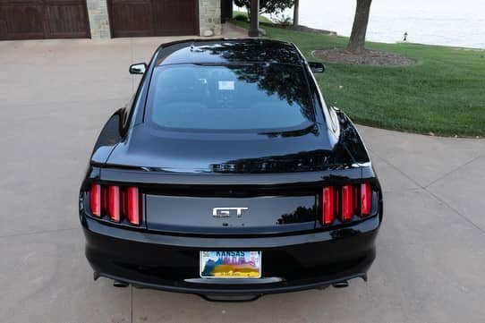 2016 Ford Mustang image