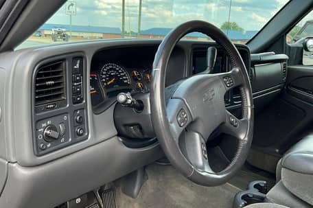 2003 Chevrolet Silverado 2500HD LS image